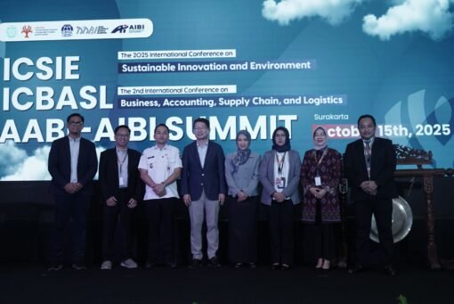 ICSIE 2025 Dorong Kolaborasi Global untuk Inovasi Berkelanjutan ICSIE 2025 sukses diselenggarakan di Surakarta. Tiga hari konferensi ini mempertemukan akademisi dan inovator dalam mendorong inovasi berkelanjutan global.
