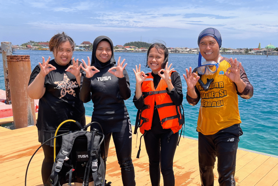 Restorasi terumbu karang menjadi langkah penting untuk menjaga kesehatan ekosistem laut Indonesia. Terumbu karang menyediakan habitat, sumber pangan, dan perlindungan alami bagi jutaan organisme laut. Ketika terumbu karang rusak, dampaknya terasa langsung pada nelayan dan masyarakat pesisir.