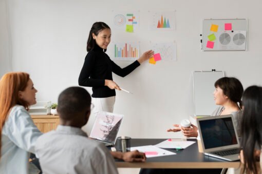 sustainability training jadi salah satu jalan penting agar seluruh tim bisa memahami dan menjawab tuntutan keberlanjutan.